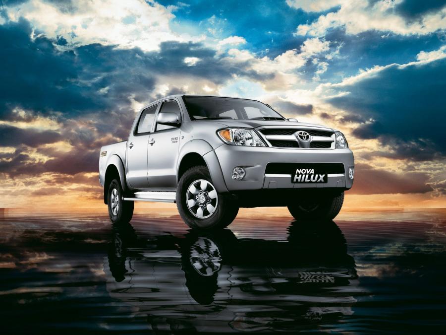  Toyota Hilux 3.0 4D Turbo Double Cab 2005 года  (фото 3 из 7)
